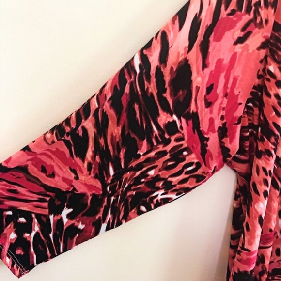 Jennifer Lopez Plus 1X Wrap Animal Print Coral Fuchsia Ruched Surplice Blouse - Picture 8 of 16